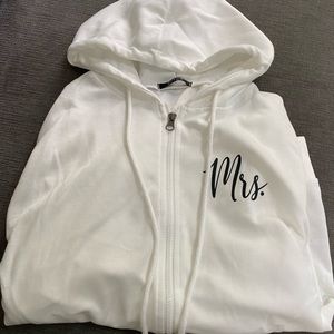 Mrs. White zip up. Size small. Worn once.